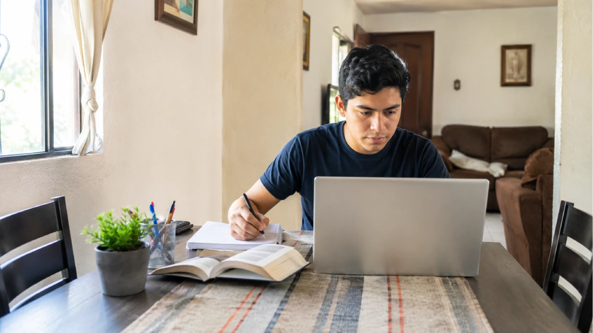 UnADM 2026: estudia una licenciatura en línea gratis